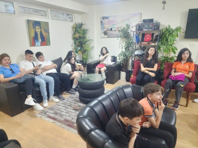 Doğru Statü Koleji Basın Kulübü'nden İzmir Türk TV'ye Nezaket Ziyareti