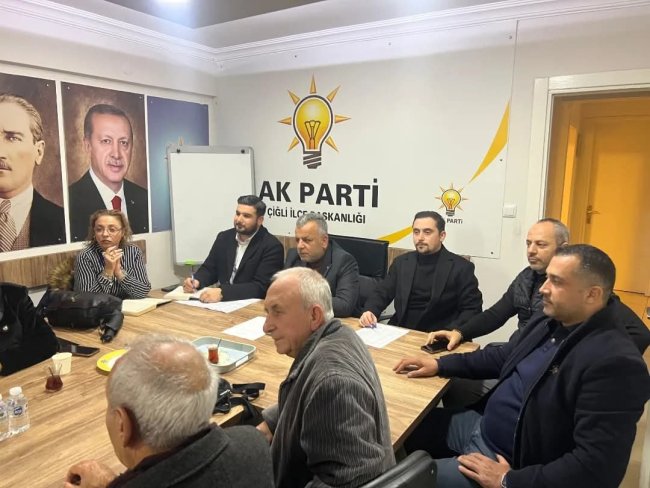 AK Parti Çiğli İlçe Başkanı Oktay Özdemir; "2025 Hizmet yılı olsun"