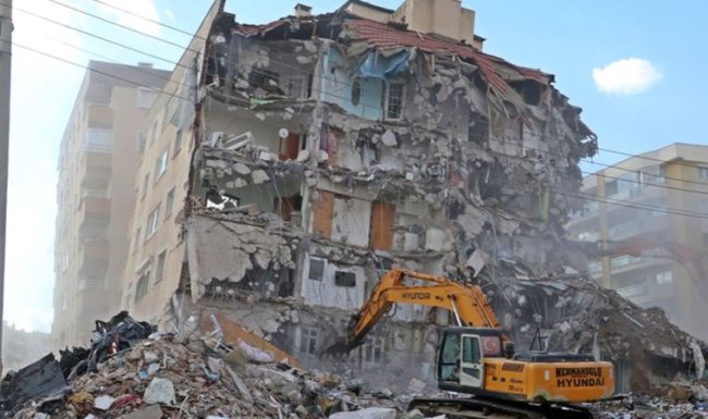 “İZMİR’İN ALTINDA 21 AKTİF FAY VAR”