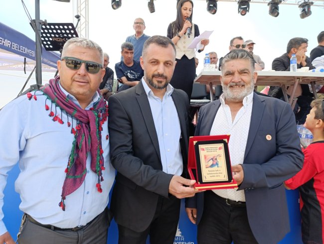 İzmir Kemalpaşa’da Kıran Kırana Boğa Güreşi Festivali