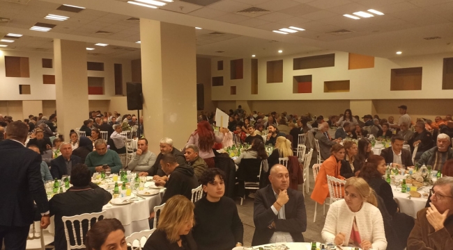 '' İzmir'de Van , Ege Manisalılar Federasyonu gönül sofrasında buluştular ''