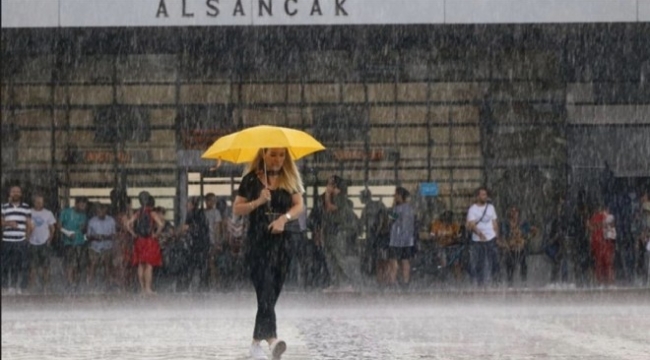 İzmir'e Beklenen Yağış Geldi