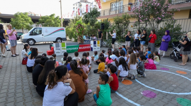 ‘Sokak Senin’ coşkusu Karşıyaka’yı sardı: Çocuk oyunları sanal dünyadan sokağa taşınıyor
