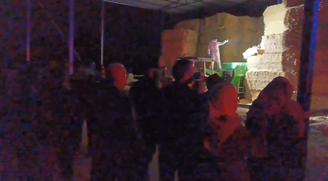 Dengesini kaybetti, yem karma makinesine düştü... Korkunç son!