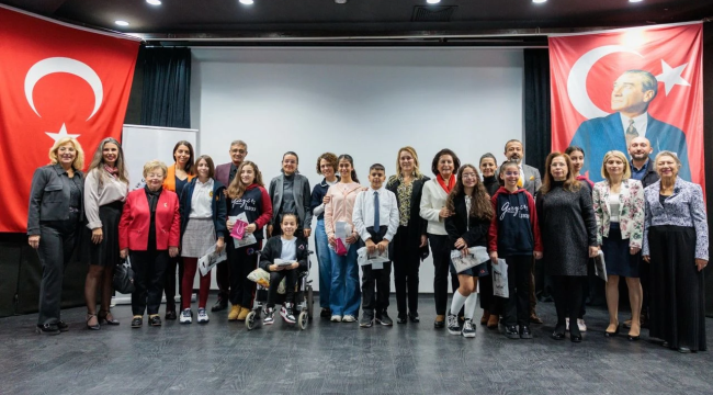 Konak'ta Atatürk’ün çocukları Atatürk’ü anlattı