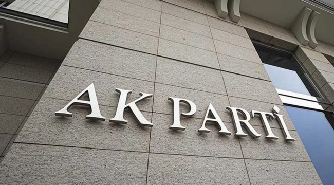 CHP'den istifa eden 12 kişi AK Parti’ye geçti