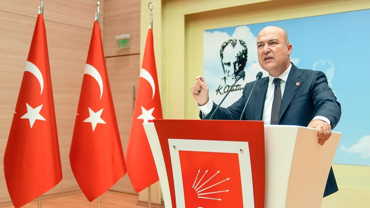 CHP’li Bakan’dan ‘Suriyeliler’ açıklaması: Kendi ülkelerine katkı versinler!