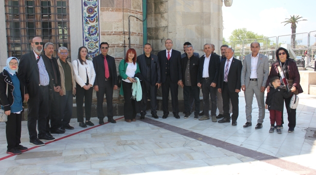 Aksaçlılar Derneği, Alparslan Türkeş ve Muhsin Yazıcıoğlu'nun Anısına İzmir'de Mevlit Programı Düzenledi