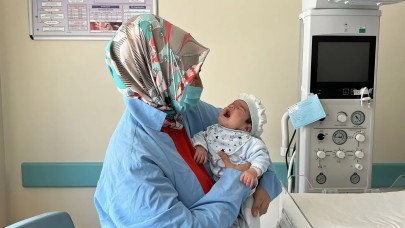 Mucize bebek Eymen hayata tutundu!