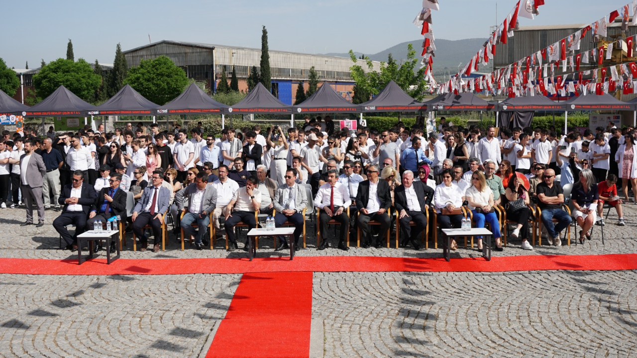 KOSBİFEST 2025’TE GENÇ ZİHİNLER BİLİM, SANAT VE TEKNOLOJİYLE BULUŞTU