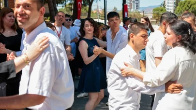 Konak’ta engelsiz kutlama