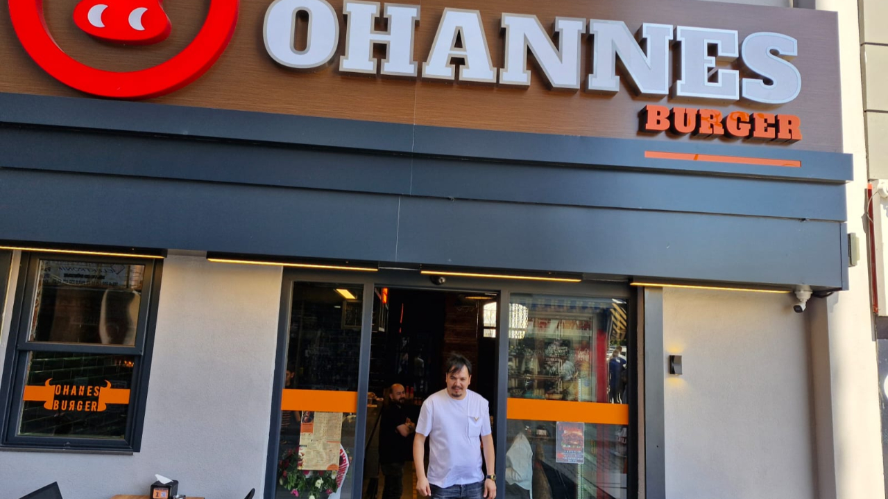 OHANNES Burger Yeni Şubesiyle Kemeraltı’nda!