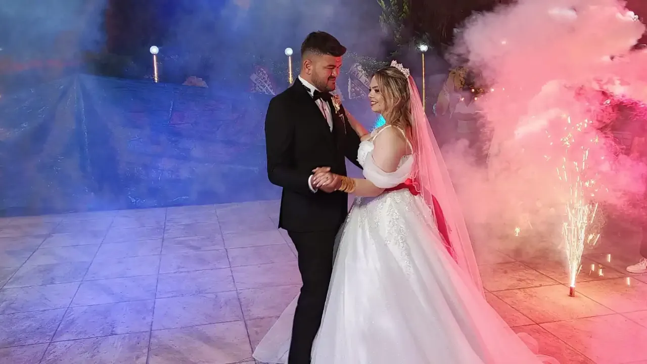 Menderes’te Yılın Düğünü! İlker Gür ve Özlem Sivri Görkemli bir törenle evlendi