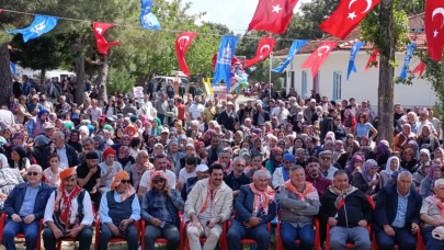 Gördes Börez Kiraz Şenliği Renkli Görüntülere Sahne Oldu