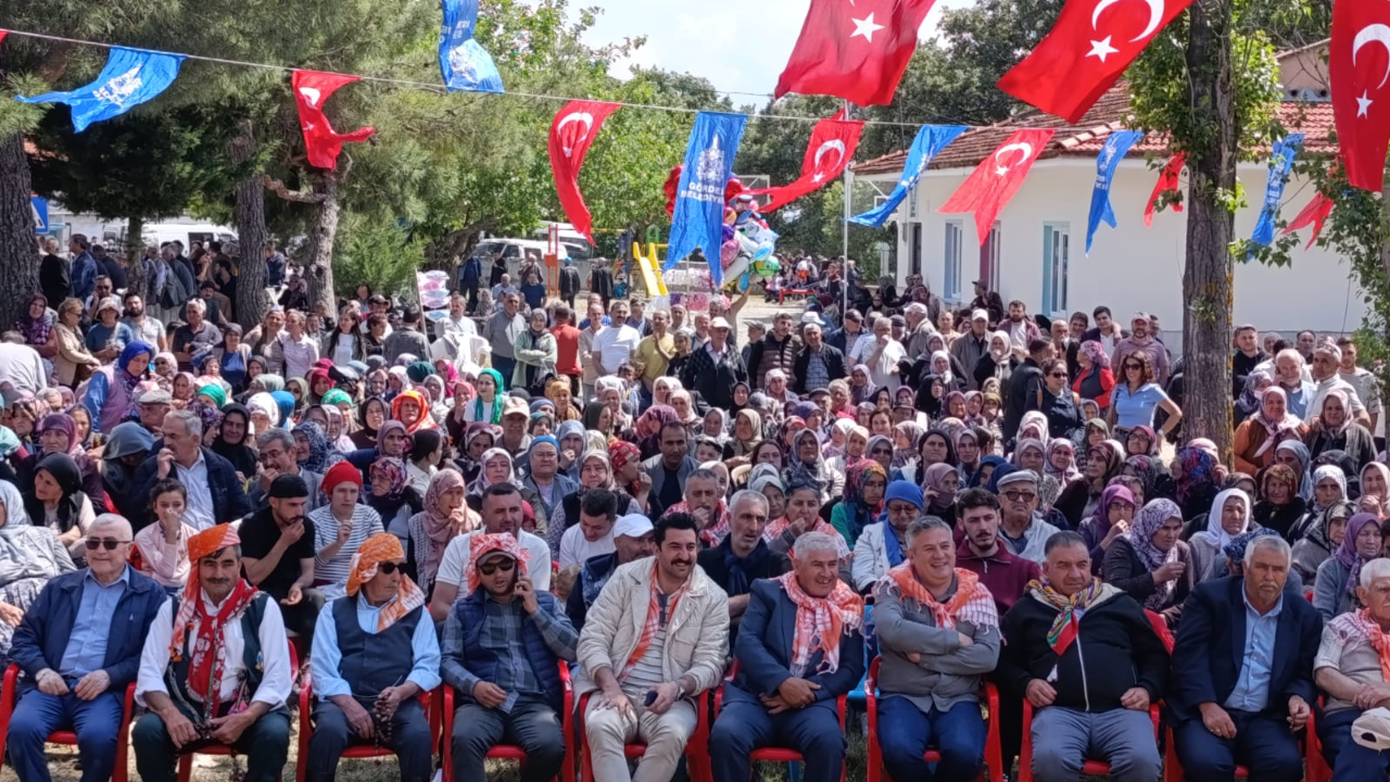 Gördes Börez Kiraz Şenliği Renkli Görüntülere Sahne Oldu