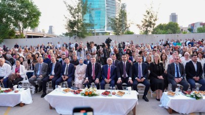 Dün akşam İzmir İl Başkanlığında düzenlenen bayramlaşma programında başkanımız bir konuşma yaptı