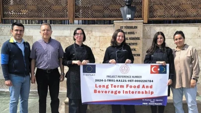 Gördes Mesleki Ve Teknik Anadolu Lisesi’nden 3 Öğrenci Staj İçin Prag’a Uçtu