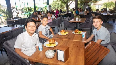 Güzelbahçe Belediyesi’nden öğrencilere sürpriz