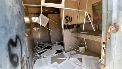 Bornova'da vandalizm... Pazaryerine saldırı!