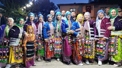 Gördes Fundacık Mahallesinde Yörüklük Geleneğine Uygun Düğün Yaptılar