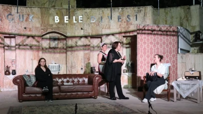 Selçuk'ta sanat ve dayanışma Amfi Tiyatro sahnesinde buluştu