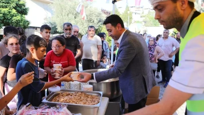 Bayraklı'da aşure bereketi