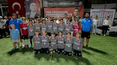 ‘Ferdi Zeyrek’ anısına düzenlendi... U-12 Cup'ta şampiyon çocuklar!