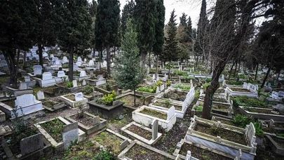 Büyükşehir'den dikkat çeken takas: Her bağışçıya 6 mezar!