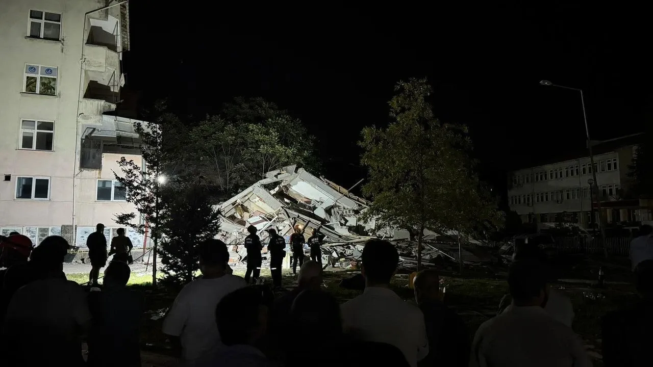 İzmir İtfaiyesi, afet bölgesinde