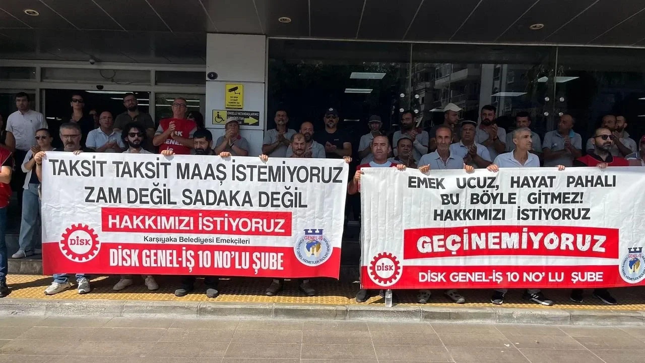Karşıyaka Belediyesi'nin önü eylem alanı!