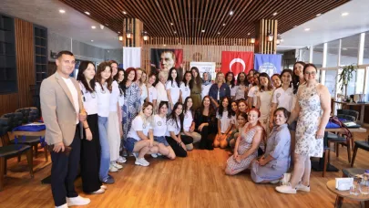 Çeşme Belediye Başkanı Lâl Denizli, TSKF Gençlik ve Liderlik Kampı ’25 açılışında genç kadınlara seslendi