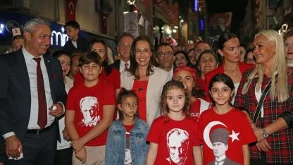 Karşıyaka 29 Ekim’de gelincik tarlasına dönüşecek!