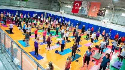 Karşıyaka’da sabah aktiviteleri spor salonlarına taşındı