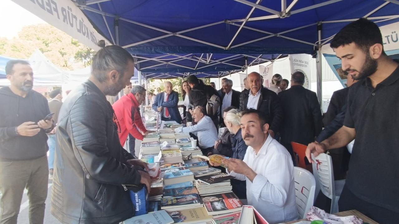 KİTAP FUARI'NDA AĞRI RÜZGARI