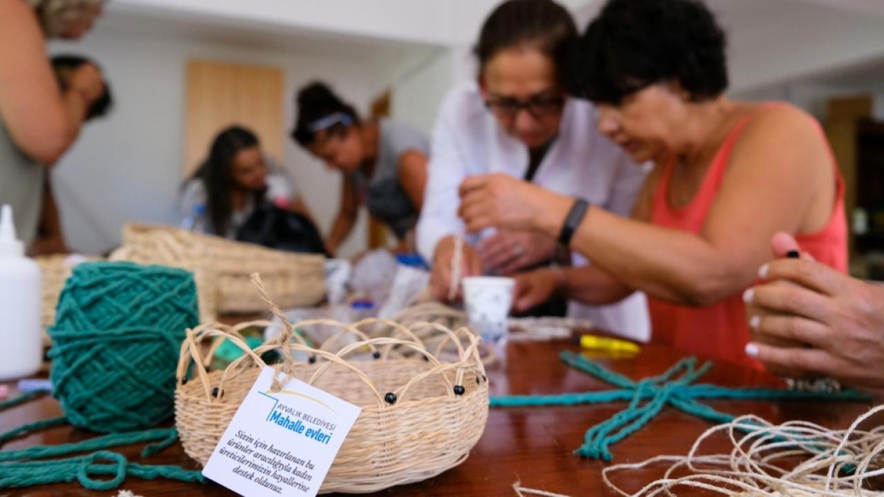 BU ÇATININ ALTINDA UMUT VAR…