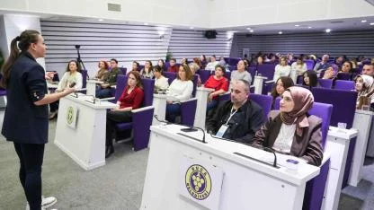 Buca Belediyesi’nden anlamlı adım: Çalışanlarına otizm farkındalık eğitimi verdi