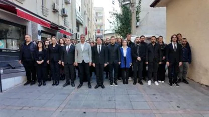 Büyükşehir’de Saatler Ata’ya Saygı için Durdu