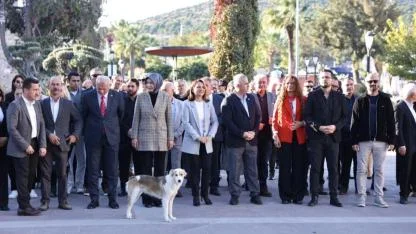 Çeşme Belediyesinden öğretmenlere anlamlı 24 Kasım hediyesi