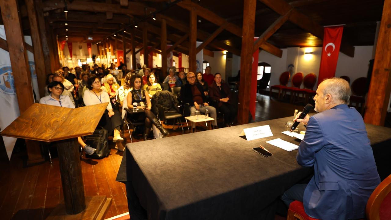 EFES SELÇUK’TA HERAKLEITOS VE İOANNA KUÇURADİ FELSEFE GÜNLERİ BAŞLADI