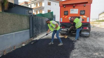 Gaziemir’de asfalt seferberliği: İki ayda 4 bin 472 metrekare alan asfaltlandı