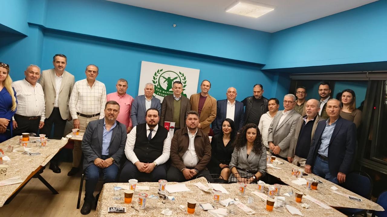 İzmir&#039;de Ege Manisaliı İş İnsanları Buluşması