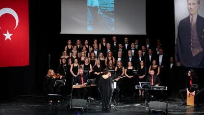 Konak’ta şarkılar Ata için söylendi