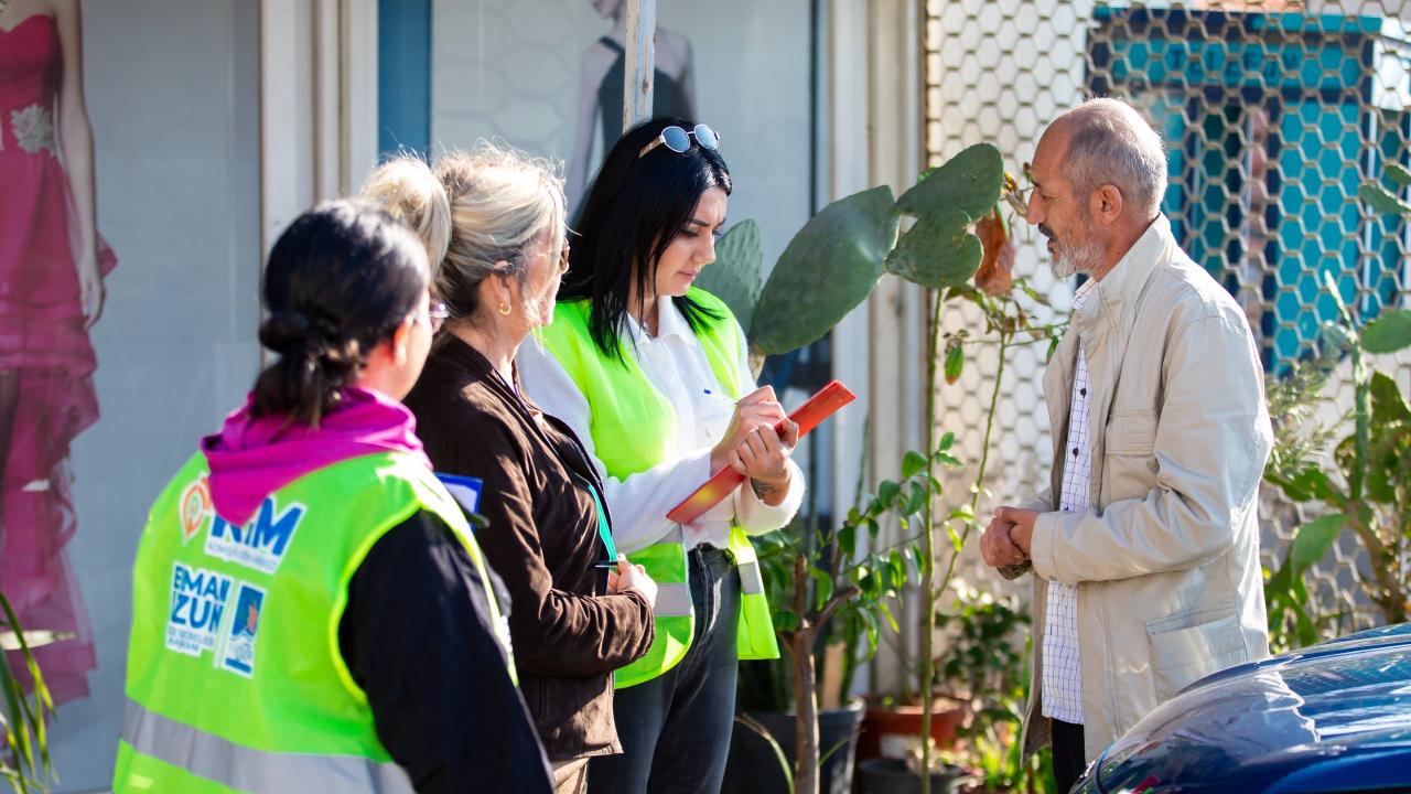 NARLIDERE’DE ESNAFIN İHTİYAÇLARI YERİNDE TESPİT EDİLİYOR