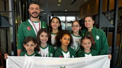 Artistik yüzmede Karşıyaka’ya milli gurur!