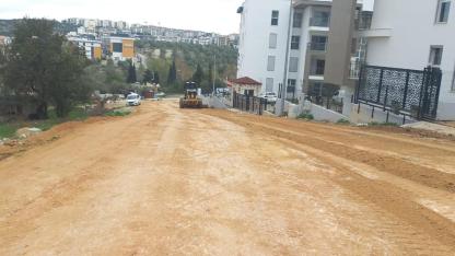 AYDIN BÜYÜKŞEHİR BELEDİYESİ, KUŞADASI’NIN YOLLARINI YENİLEMEYİ SÜRDÜRÜYOR
