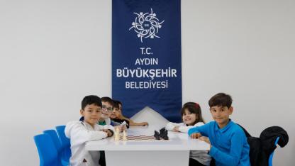 AYDIN BÜYÜKŞEHİR BELEDİYESİ’NİN SATRANÇ EĞİTİMLERİ SÜRÜYOR