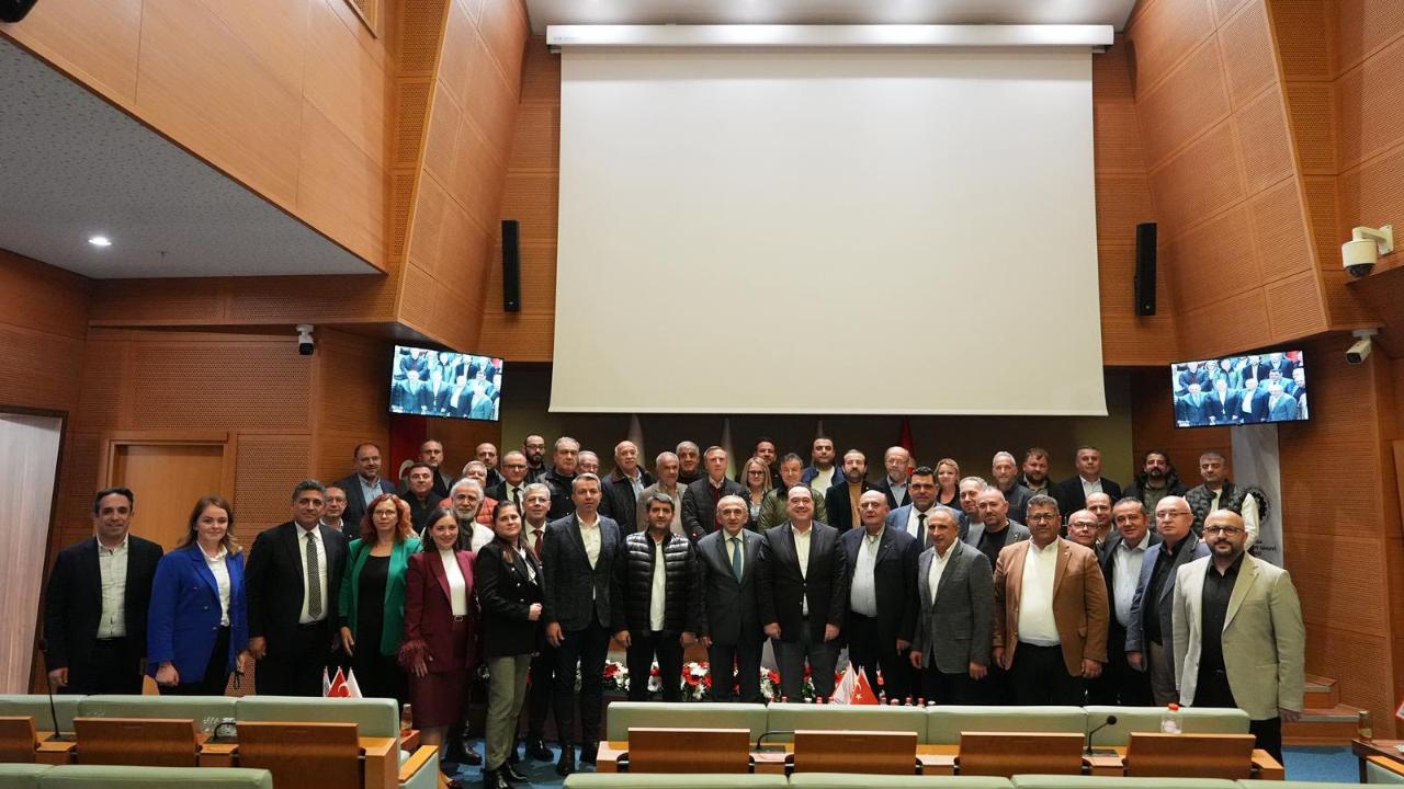 Başkan Dutlulu, Ticaret Odası’nda İş İnsanları ile Buluştu