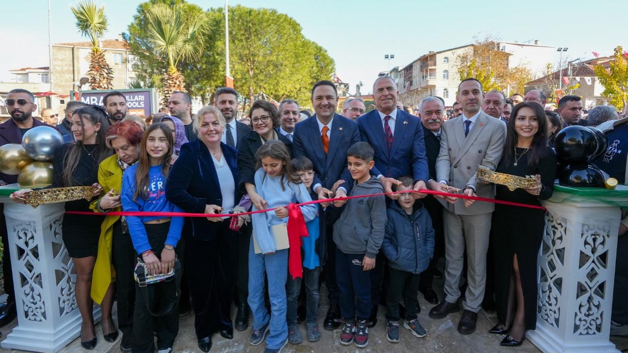 Başkan Ünal Işık: “Halkımız için kamusal alanlar yaratıyoruz