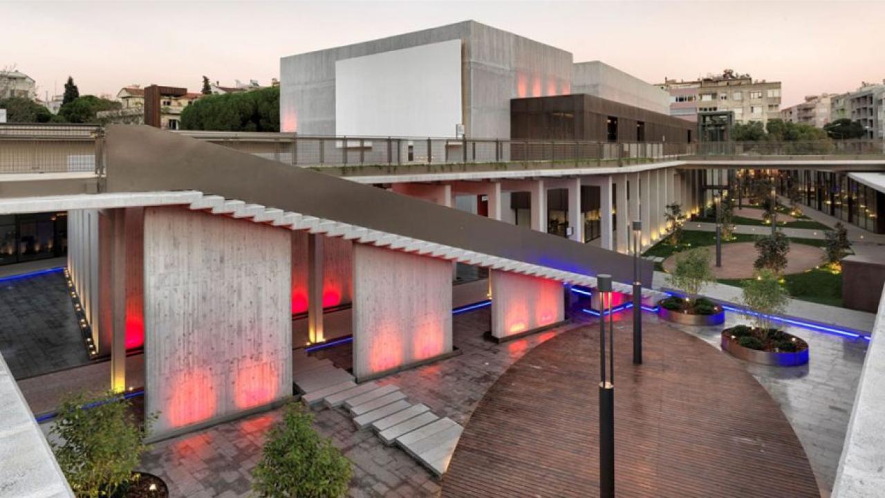 BERGAMA BELEDİYESİ KÜLTÜR MERKEZİ&#039;!NDE ARALIK AYI DOPDOLU GEÇECEK