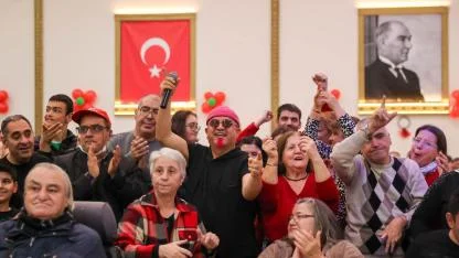 BUCA BELEDİYESİ'NDEN ENGEL TANIMAYAN YENİ YIL KUTLAMASI